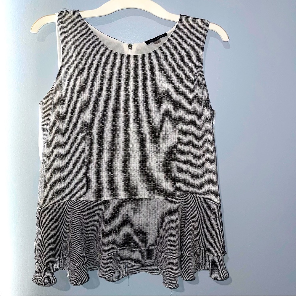 Tommy Hilfiger women’s shirt, black-and-white size large